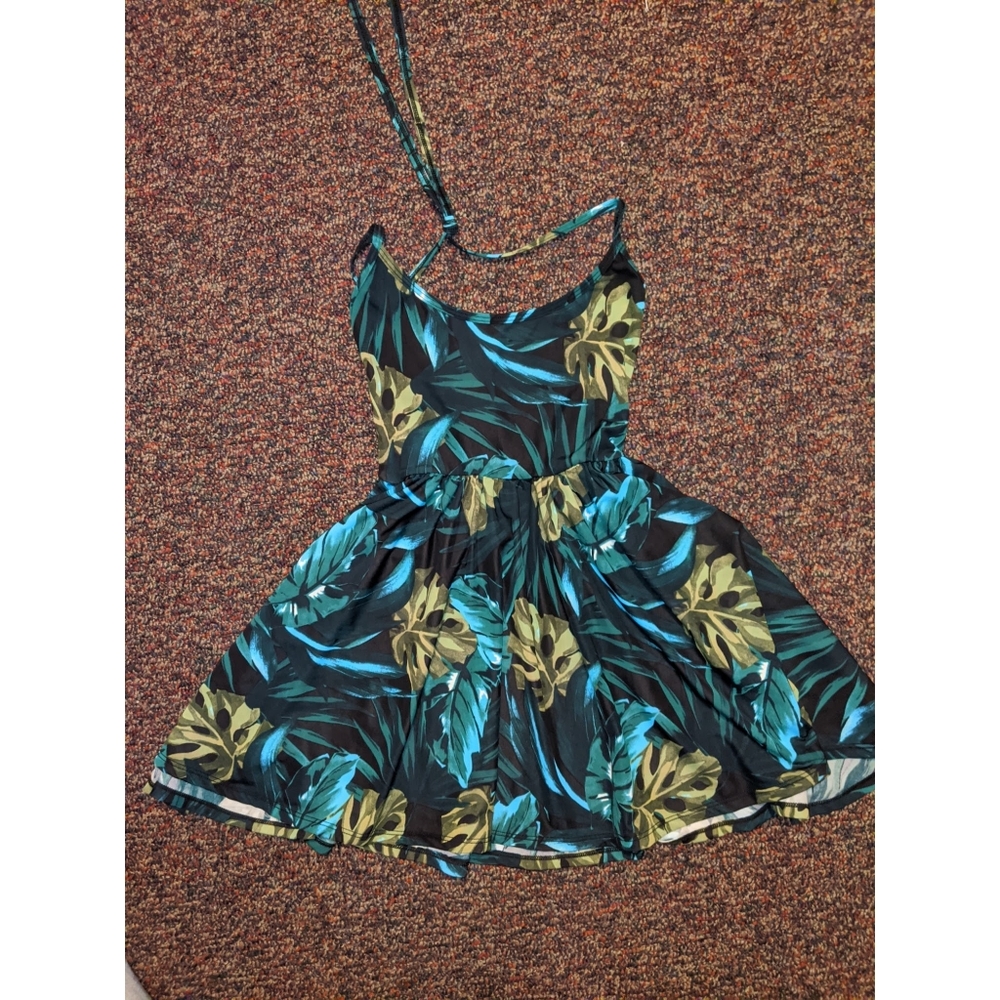 American Apparel ✨ skater green plant dress